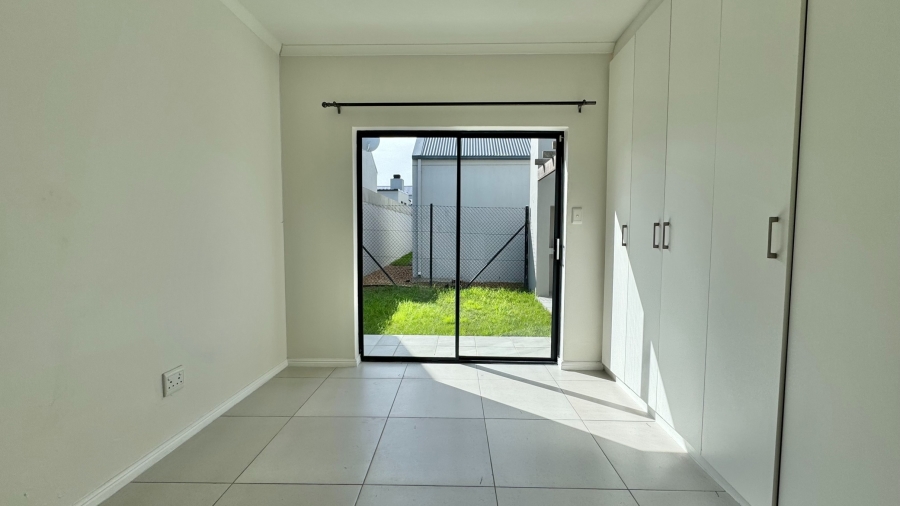 3 Bedroom Property for Sale in Aan de Wijnlanden Western Cape
